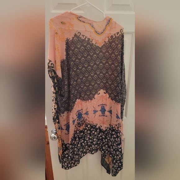 Floral kimono - one size fits most 🌸 - Picture 6 of 15